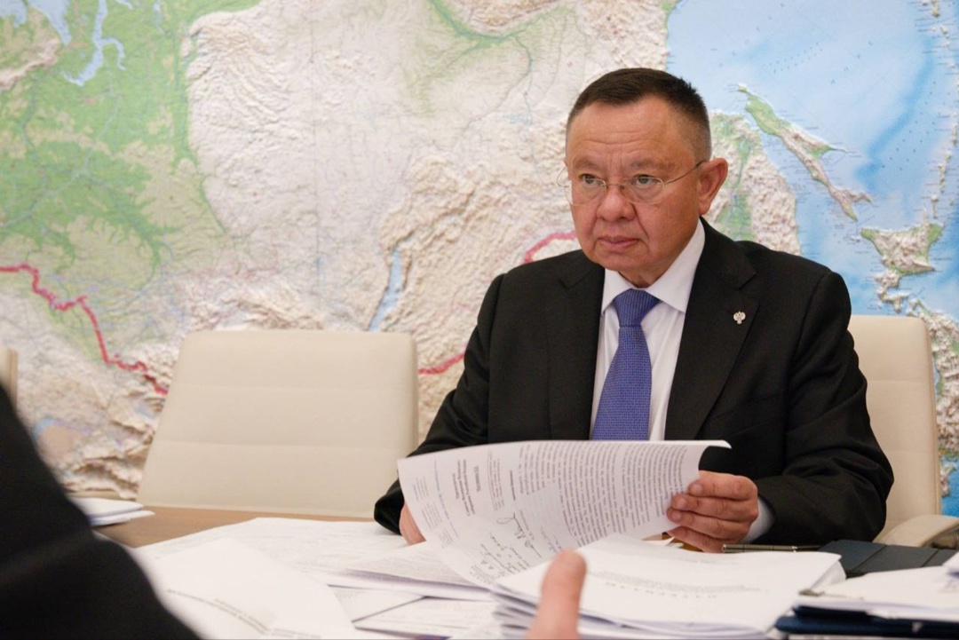 Министр строительства и ЖКХ РФ Ирек Файзуллин провел рабочую встречу с губернатором Красноярского края Михаилом Котюковым