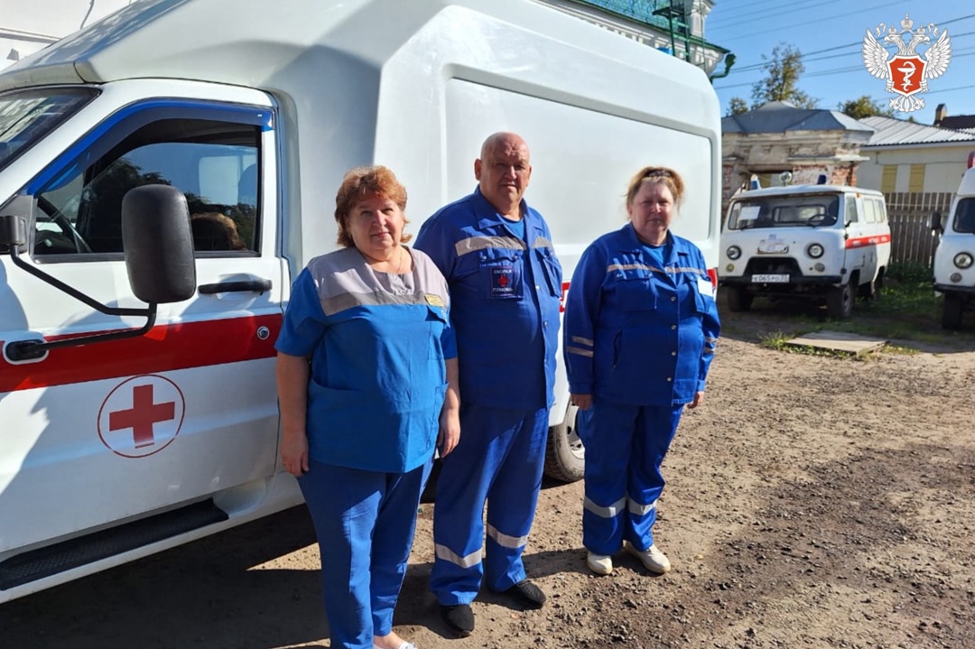 Фельдшеры скорой помощи Владимирской области спасли женщину, у которой во время прогулки в лесу случился инсульт