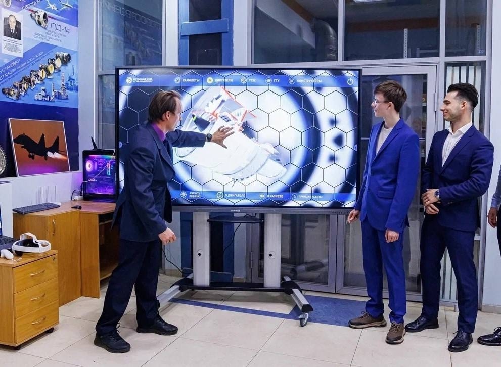 Студенты Бауманки будут изучать двигатели в виртуальном музее