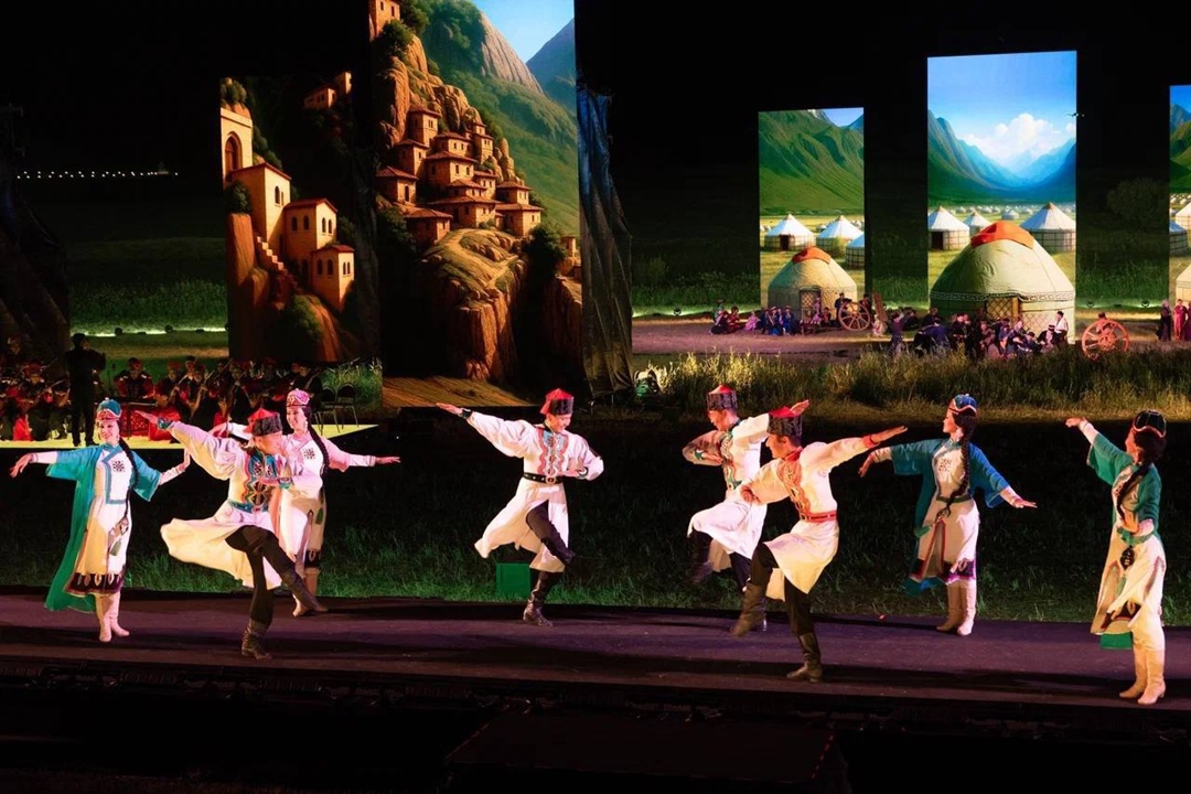 Дмитрий Чернышенко поприветствовал участников III Международного буддийского форума.