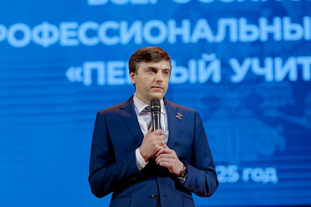 Дмитрий Чернышенко принял участие в открытии буддийской воскресной школы в Элисте.