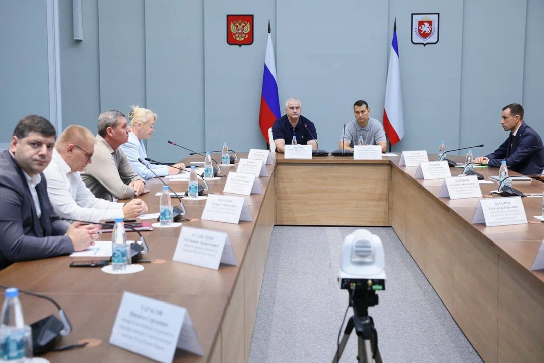 Представители Минстроя в Республике Крым