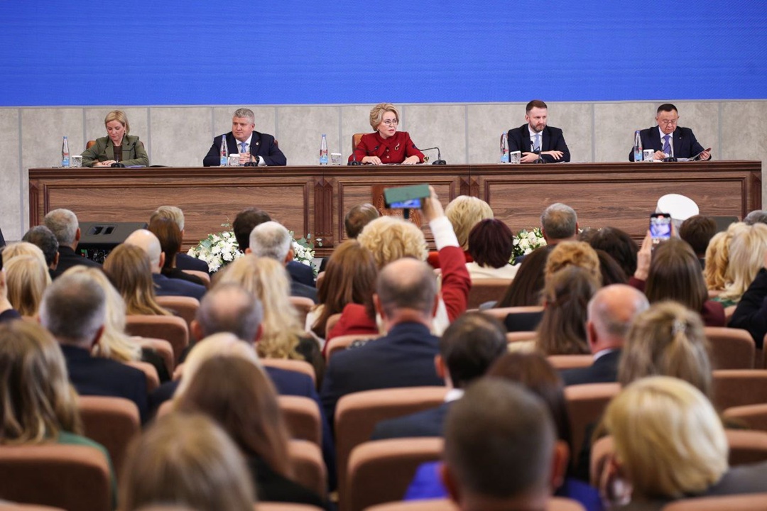 Глава Минстроя России Ирек Файзуллин принял участие в пленарном заседании X Парламентского форума «Историко-культурное наследие России»