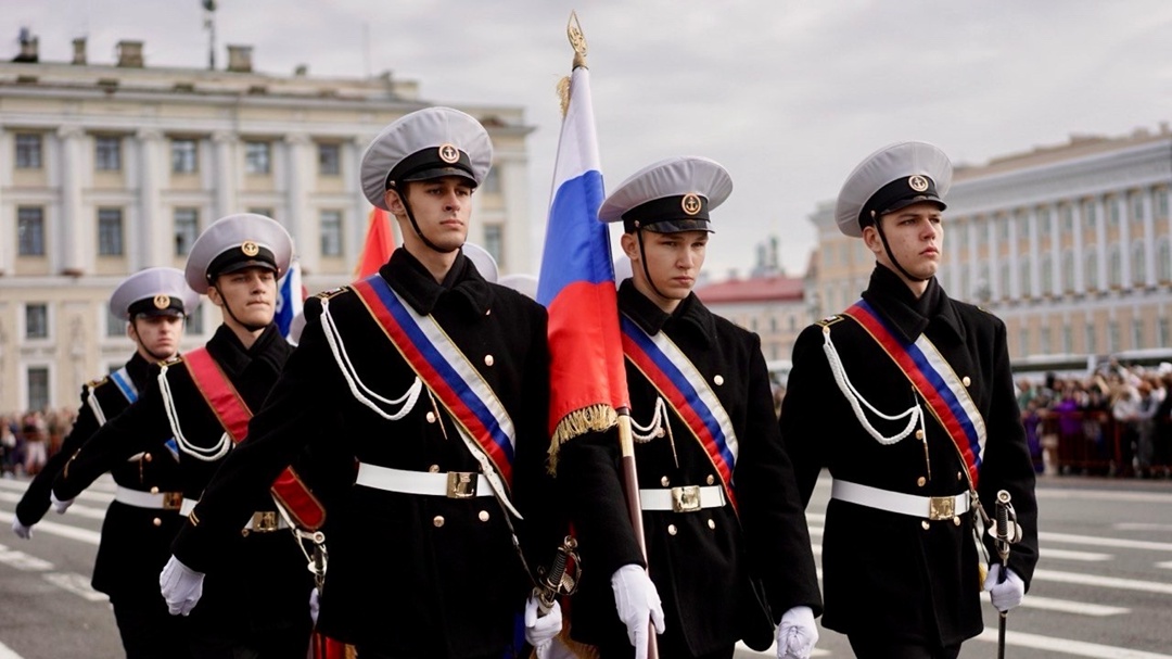 На верность Родине и флоту! Торжественную клятву принесли сегодня будущие моряки и речники.