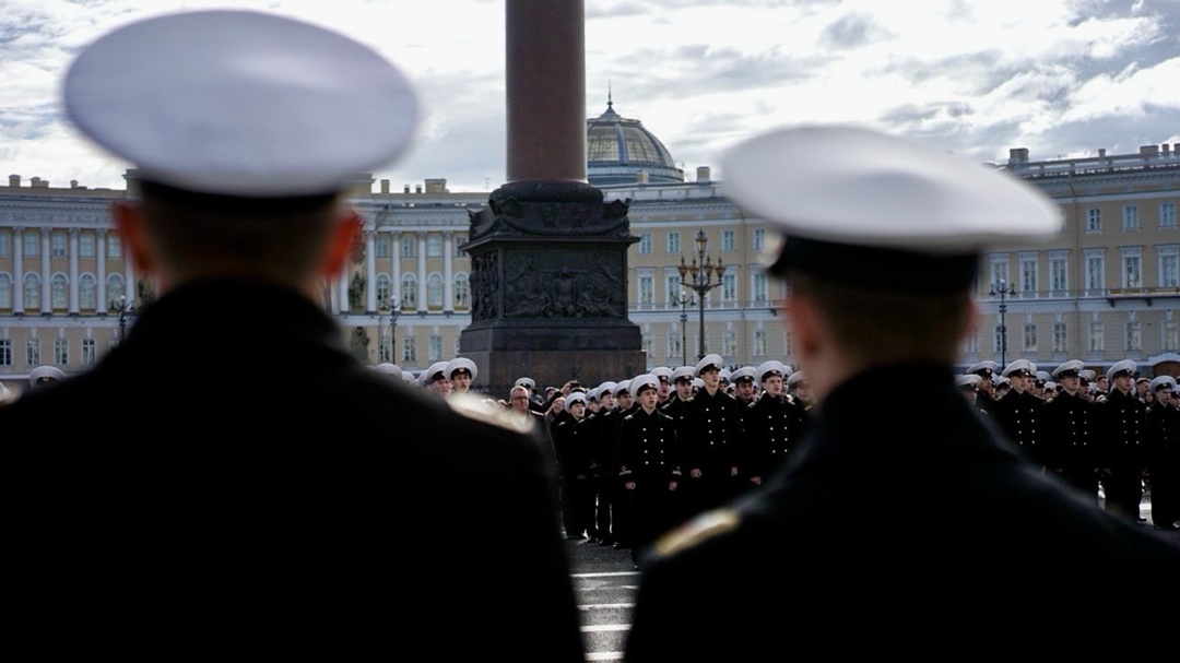 На верность Родине и флоту! Торжественную клятву принесли сегодня будущие моряки и речники.