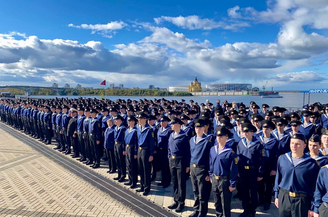На верность Родине и флоту! Торжественную клятву принесли сегодня будущие моряки и речники.