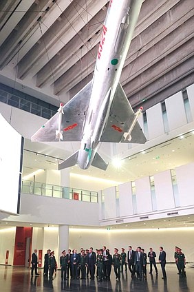 Председатель Государственной Думы Вячеслав Володин посетил Музей военной истории Вьетнама.