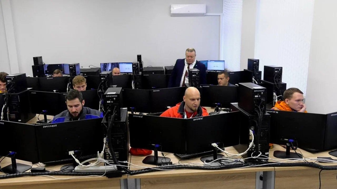 «Нефтегазовый олимп» Марсель Тахауов — слесарь по ремонту технологических
установок Пякяхинского месторождения ЛУКОЙЛа — в тройке лидеров…