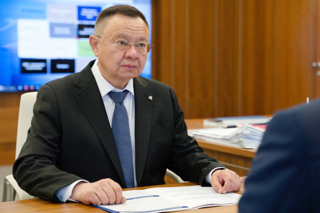 Министр строительства и ЖКХ РФ Ирек Файзуллин с заместителем руководителя Федерального Казначейства Эли Исаевым обсудили вопросы повышения эффективности…