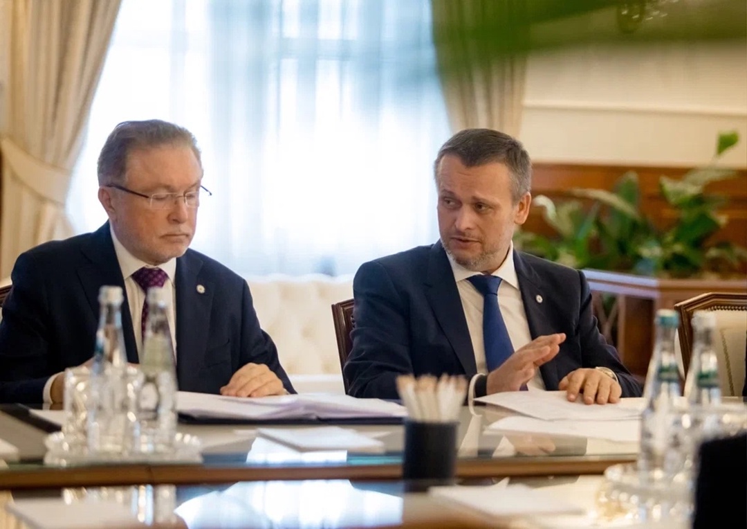 Андрей Никитин и Денис Пушилин обсудили транспортное развитие ДНР