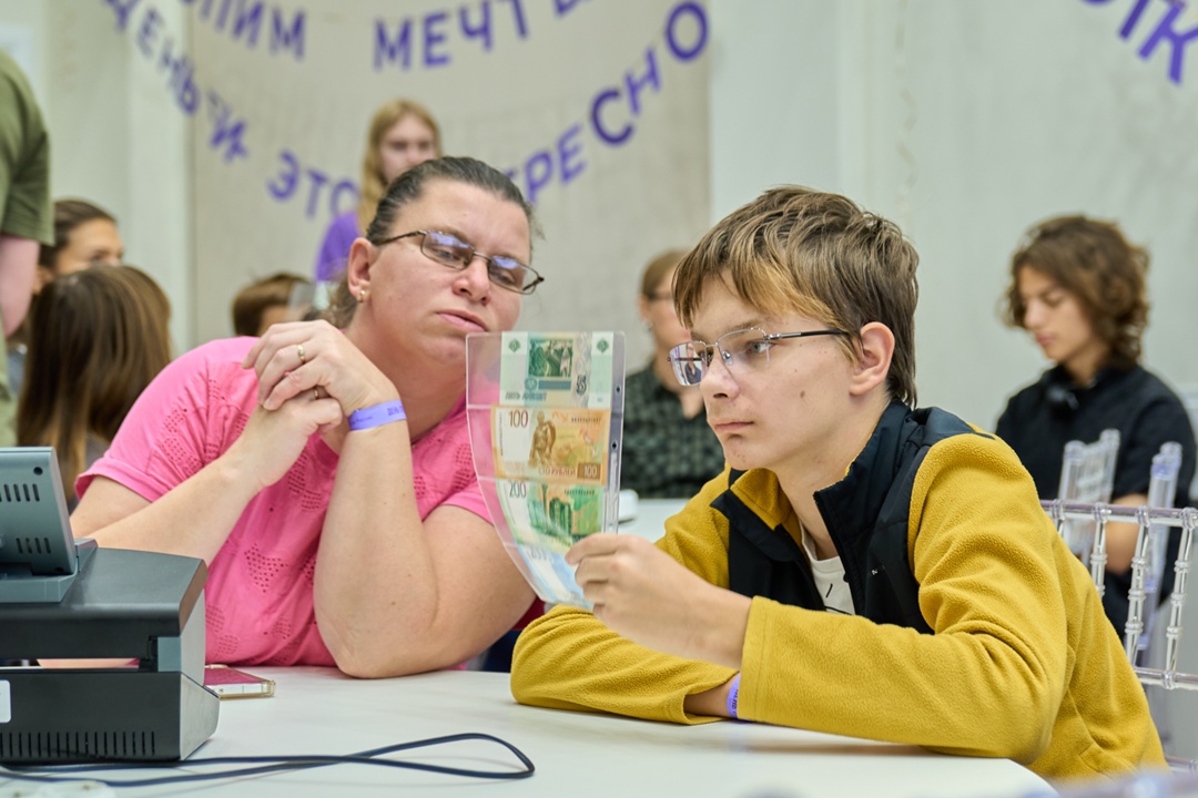 27 сентября мы провели День открытых дверей — и не просто в одном здании, а в 73 городах по всей России! В каждом из них участников ждала особенная программа