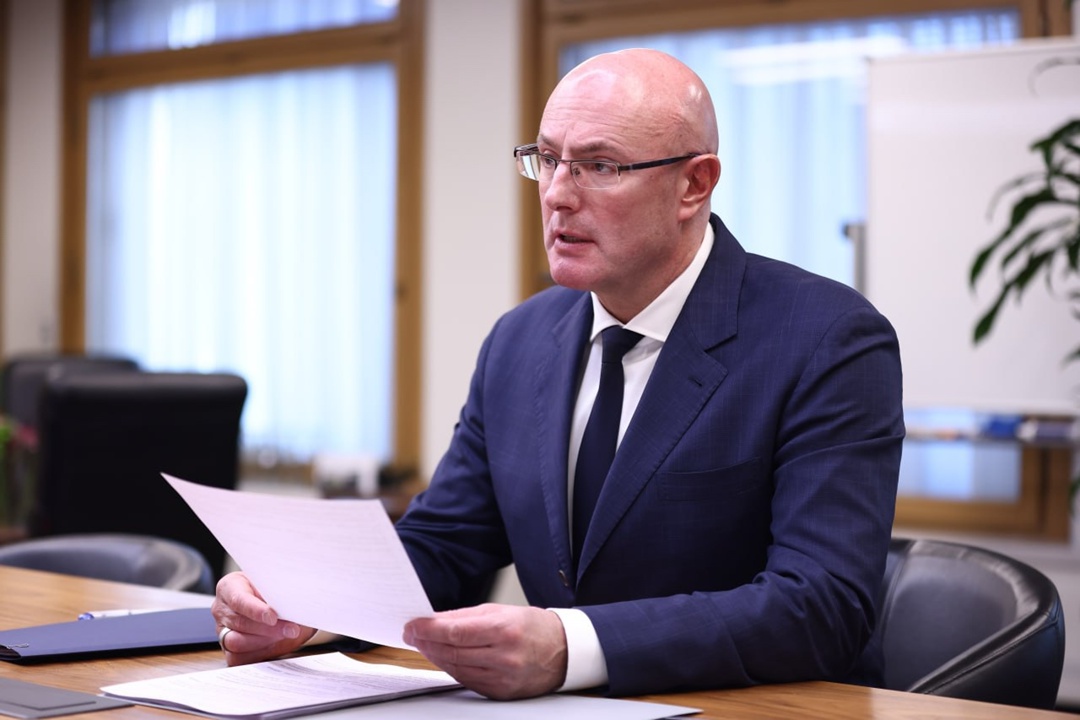 Дмитрий Чернышенко провел рабочую встречу с губернатором Самарской области Вячеславом Федорищевым.