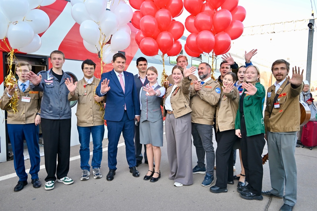 Проводники Российских студенческих отрядов в этом году перевезли 10 миллионов пассажиров!