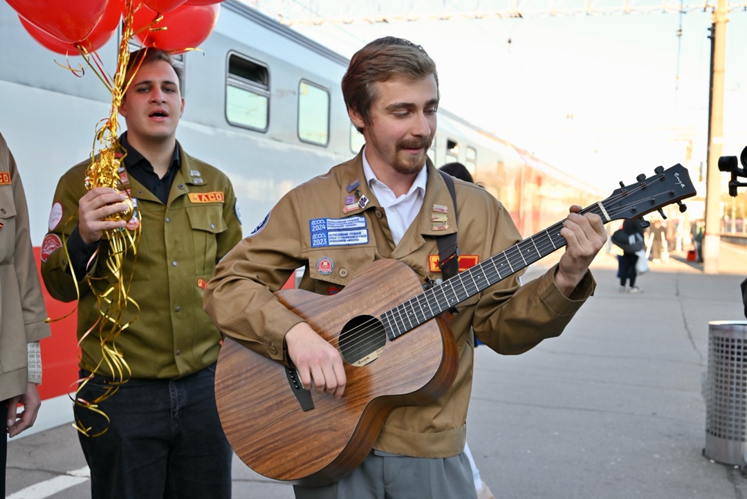 Проводники Российских студенческих отрядов в этом году перевезли 10 миллионов пассажиров!