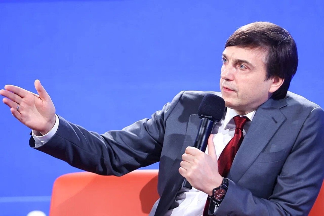 В Национальном центре «Россия» в Москве начал работу V Форум классных руководителей.