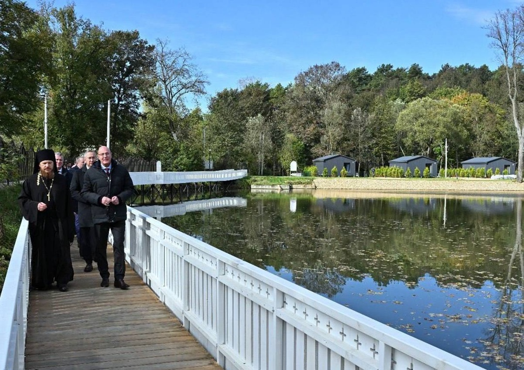 Дмитрий Чернышенко поздравил с Днем СПО преподавателей и студентов колледжа «Логос» при Свято-Пафнутиевом Боровском монастыре.