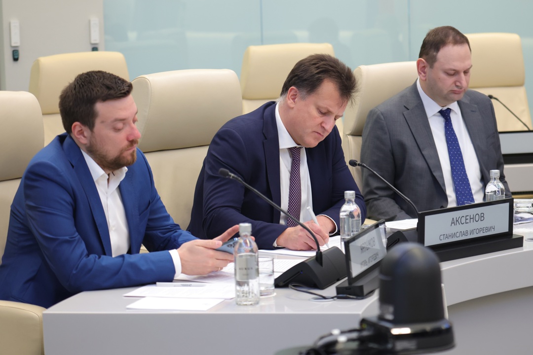 Дмитрий Патрушев: Заказчикам уже сдано 48 высокопроизводительных рыбопромысловых судов, построенных по программе «квот под киль».