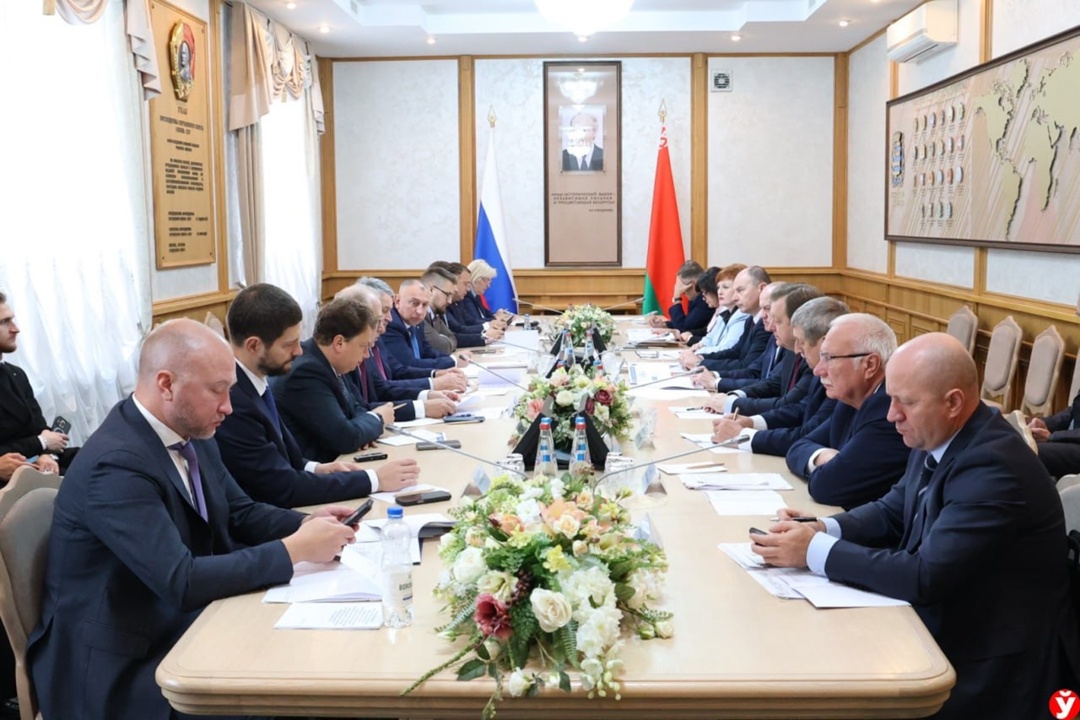 Юрий Воробьёв и Владислав Татаринович провели заседание российско-белорусской Межпарламентской комиссии по межрегиональному сотрудничеству
