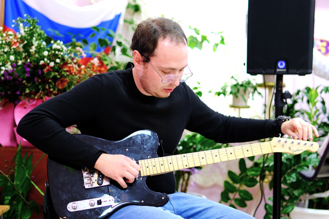 Волонтеры Амурского ГПЗ поздравили подопечных свободненского дома «Ветеран» с Днем пожилого человека