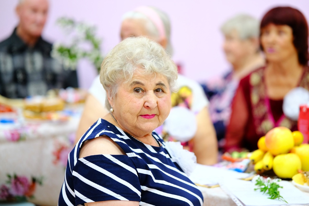 Волонтеры Амурского ГПЗ поздравили подопечных свободненского дома «Ветеран» с Днем пожилого человека