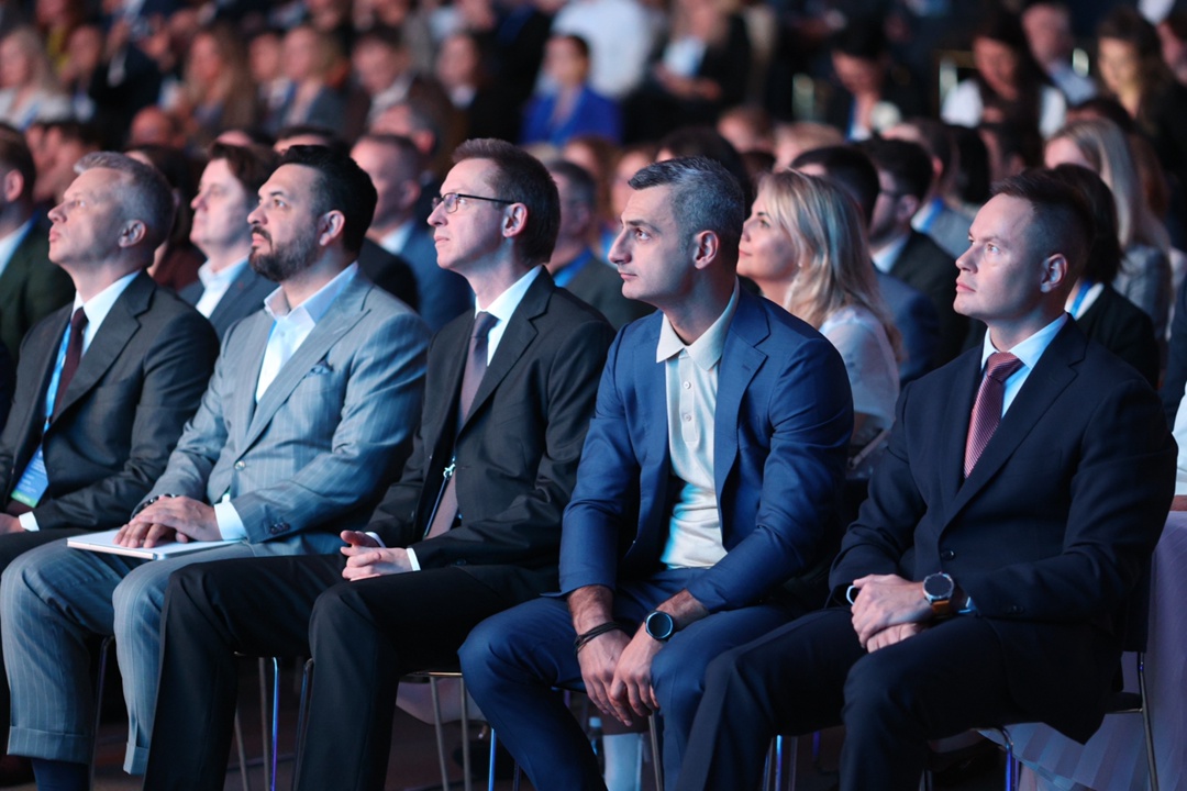 Тимур Шиналиев выступил модератором пленарной сессии четвертой всероссийской конференции в сфере закупок в Сочи