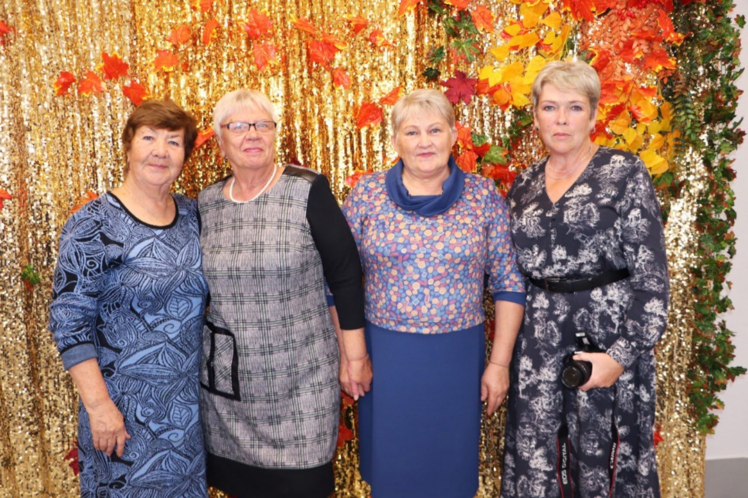 Поздравили наших ветеранов! В Междуреченске провели праздник в честь Дня уважения старшего поколения