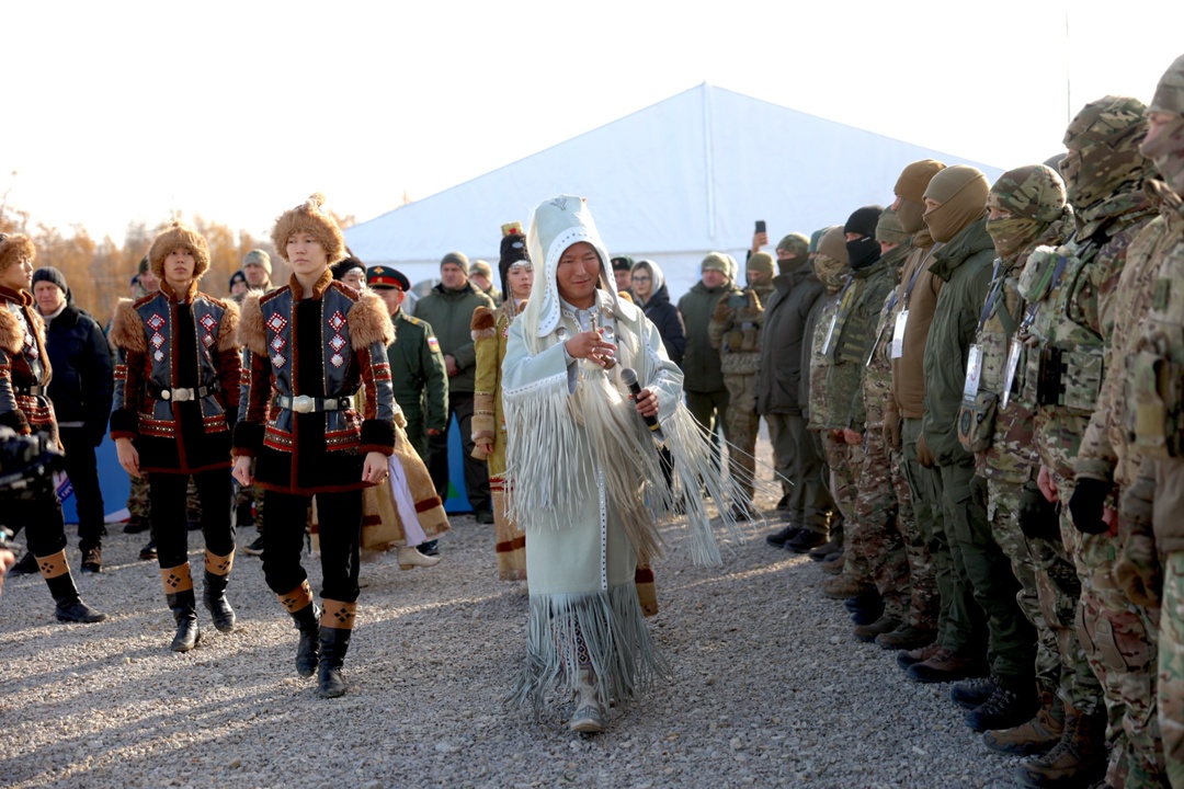 Юрий Трутнев поприветствовал участников Всероссийского турнира по стрельбе на дальние дистанции памяти Героя Советского Союза Федора Матвеевича Охлопкова в…