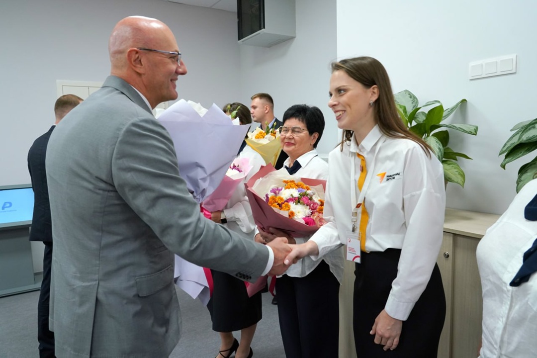 Дмитрий Чернышенко поздравил педагогов с профессиональным праздником – Днем учителя.