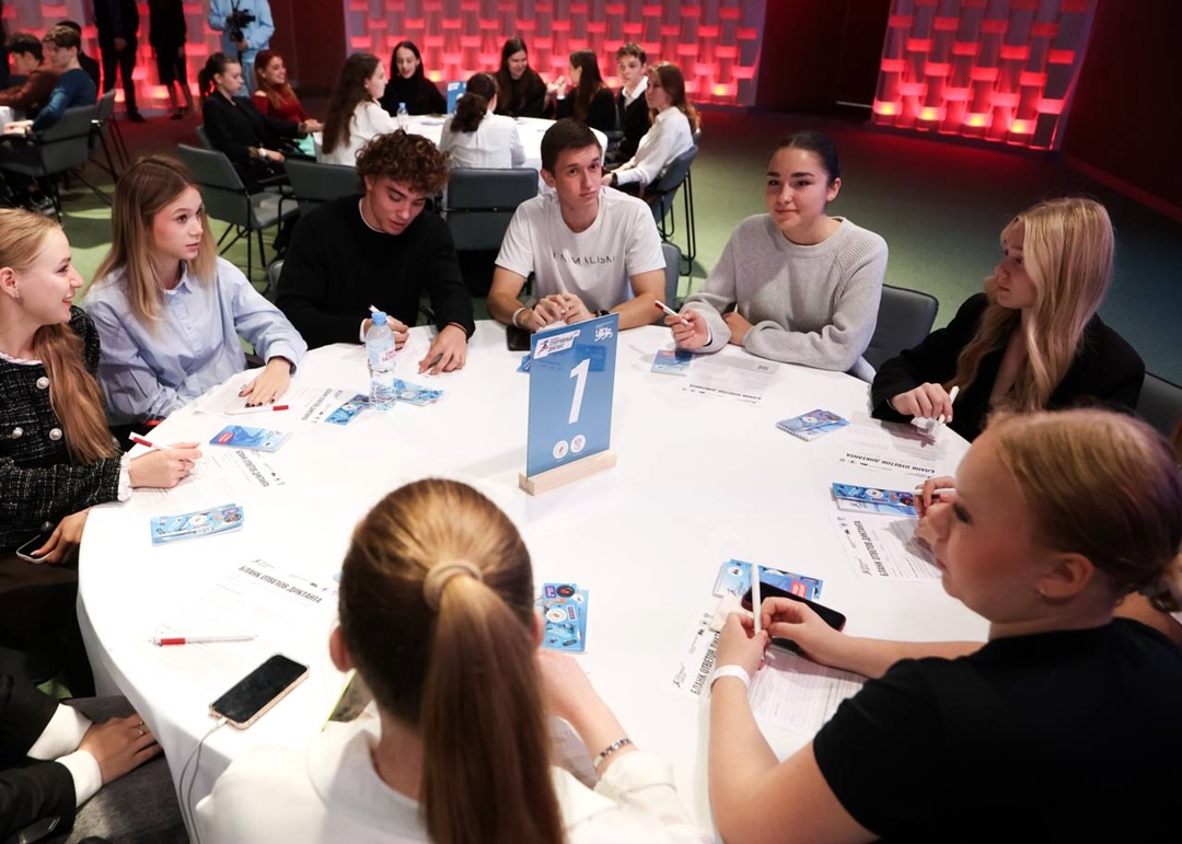 Министр спорта Михаил Дегтярев дал старт всероссийскому «Спортивному диктанту».