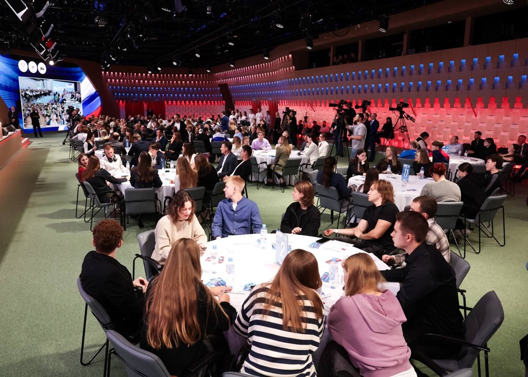 Министр спорта Михаил Дегтярев дал старт всероссийскому «Спортивному диктанту».