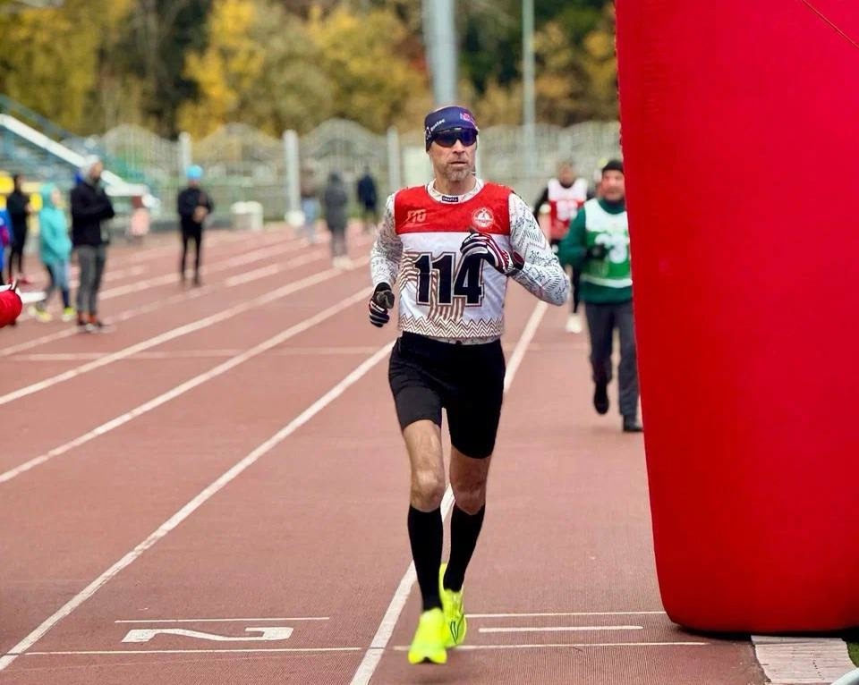 Лучшие в регионе Нефтяники ЛУКОЙЛа из Западной Сибири — победители регионального этапа спортивного фестиваля на силу, выносливость и скорость.