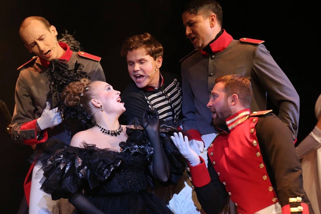 Театральные гастроли При поддержке ЛУКОЙЛа на сцене Малого театра в Когалыме выступила труппа Пермского ТЮЗа.