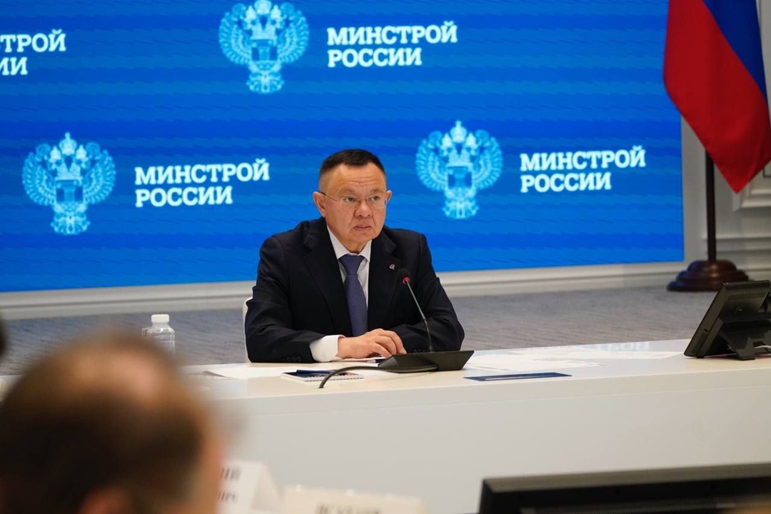 В Минстрое России прошло еженедельное оперативное совещание под председательством Министра строительства и ЖКХ РФ Ирека Файзуллина