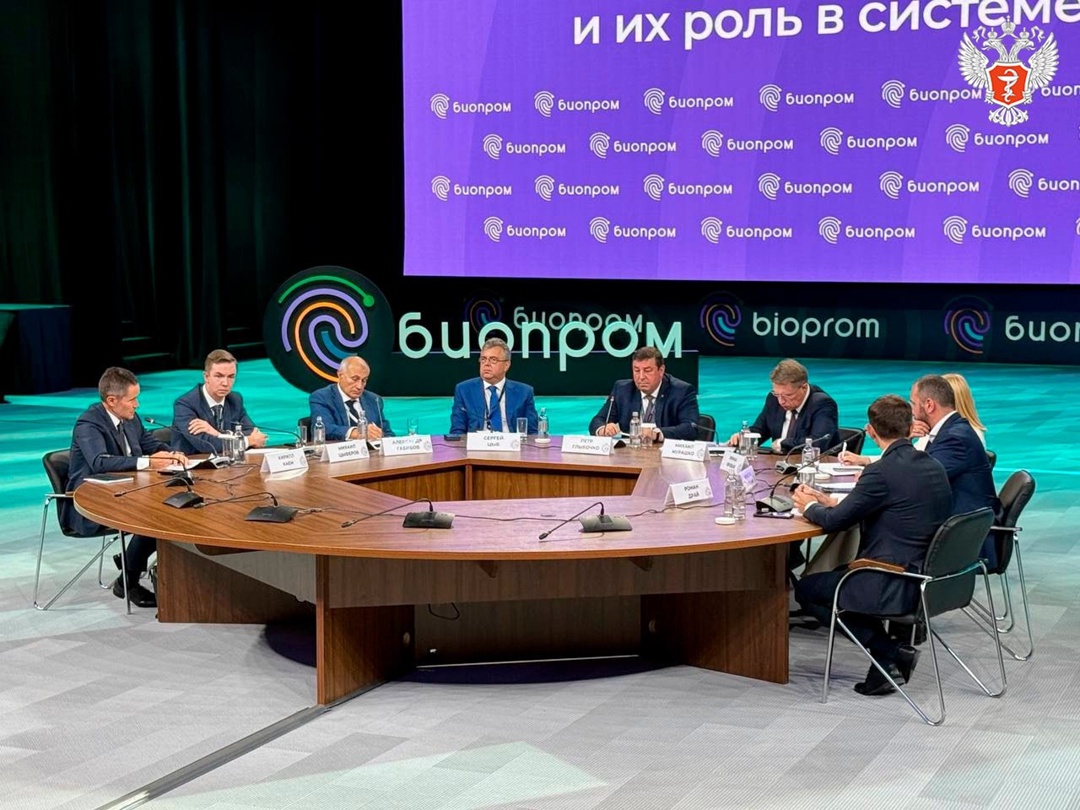 Петр Глыбочко: Формирование мощной научно-технологической базы позволяет на качественно ином уровне выполнять свою ключевую задачу — готовить высококлассных…