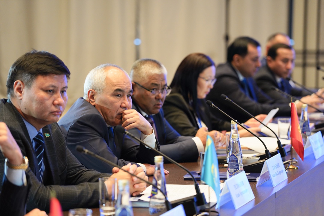 В рамках работы XXIII заседания Международного совета по промышленной безопасности руководители делегаций надзорных ведомств стран СНГ поделились информацией…