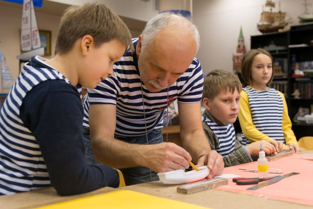 Дмитрий Чернышенко и Сергей Кравцов поздравили педагогов дополнительного образования с профессиональным праздником.