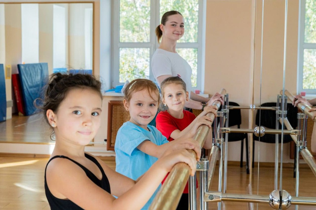 Дмитрий Чернышенко и Сергей Кравцов поздравили педагогов дополнительного образования с профессиональным праздником.