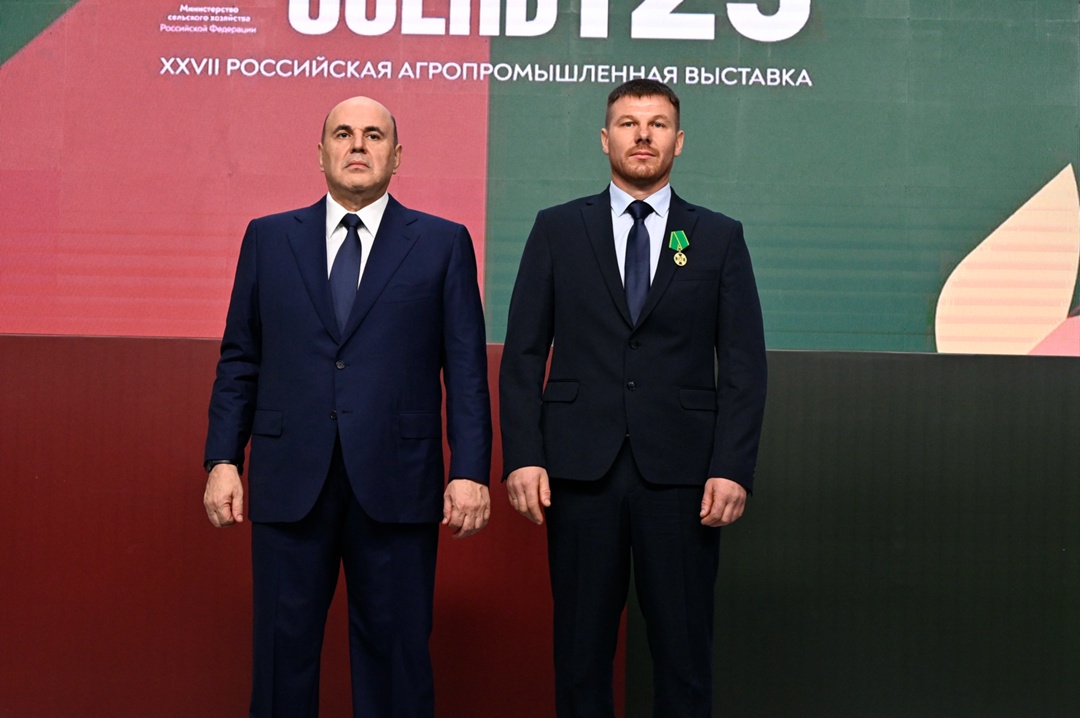 Михаил Мишустин вручил государственные награды сотрудникам агропрома.