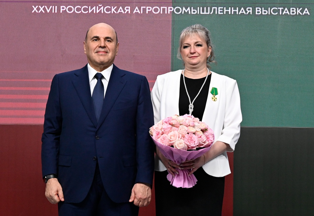 Михаил Мишустин вручил государственные награды сотрудникам агропрома.