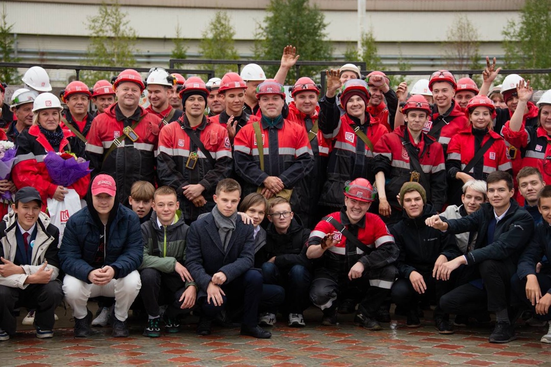 Начало нефтяной карьеры Ухтинский НПЗ принял на работу четверокурсников Горно-нефтяного колледжа Индустриального института УГТУ.