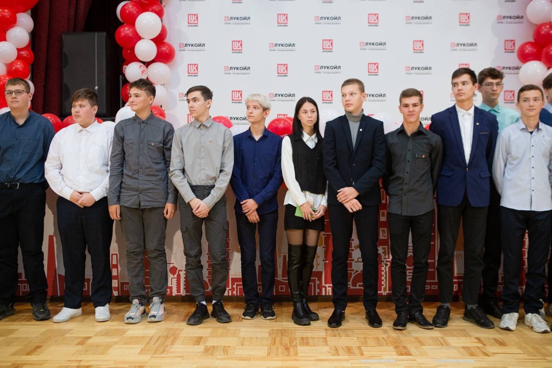 Начало нефтяной карьеры Ухтинский НПЗ принял на работу четверокурсников Горно-нефтяного колледжа Индустриального института УГТУ.