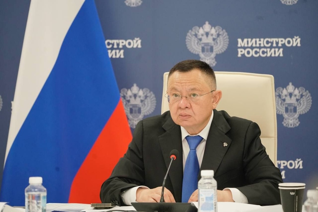 Глава Минстроя России Ирек Файзуллин провел еженедельное совместное совещание с регионами и главными распорядителями бюджетных средств (ГРБС)