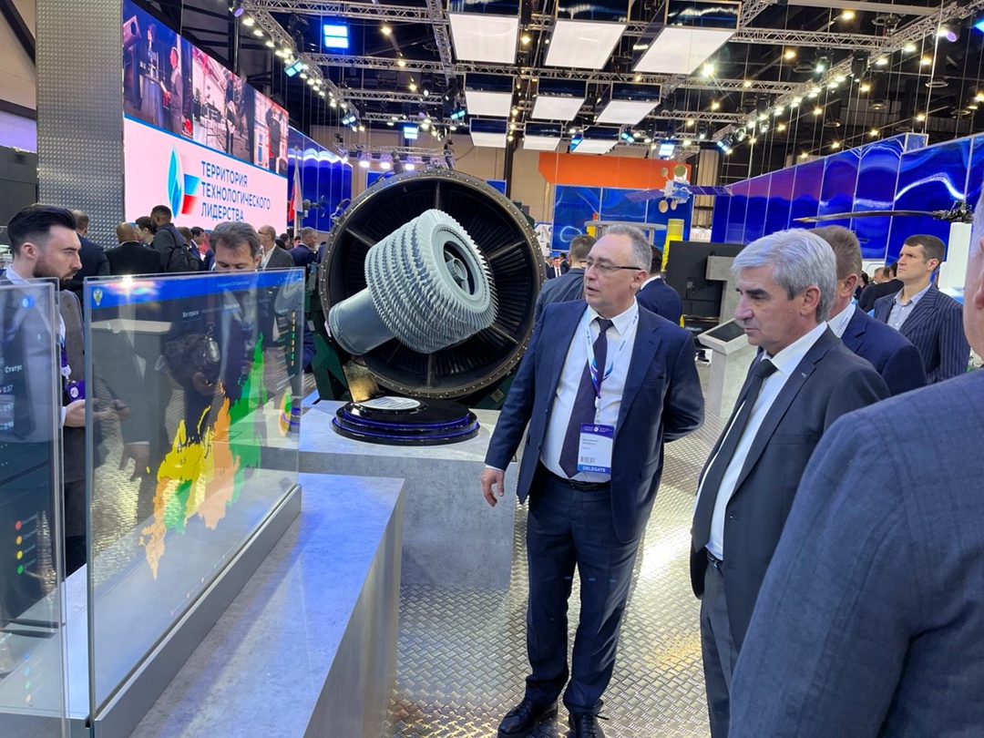 Делегация Ростехнадзора во главе с руководителем ведомства Александром Трембицким начала работу на XIV Петербургском международном газовом форуме.