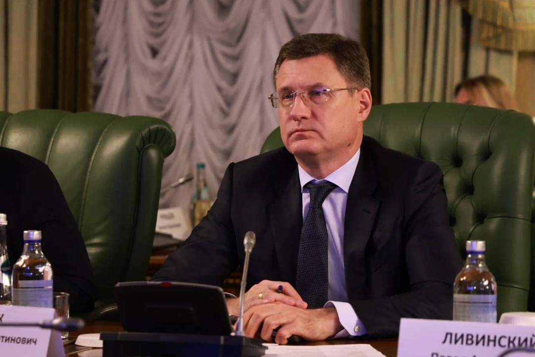 Александр Новак провел серию совещаний по ситуации на внутреннем рынке нефтепродуктов.