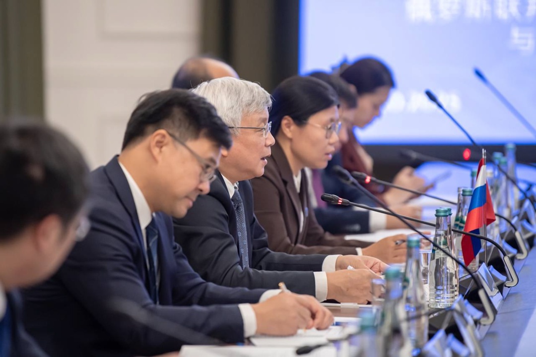 Валерий Фальков провел встречу с президентом Китайской академии наук Хоу Цзяньгоу.