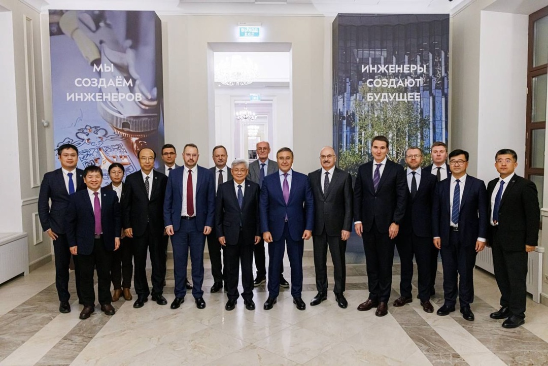 Валерий Фальков провел встречу с президентом Китайской академии наук Хоу Цзяньгоу.