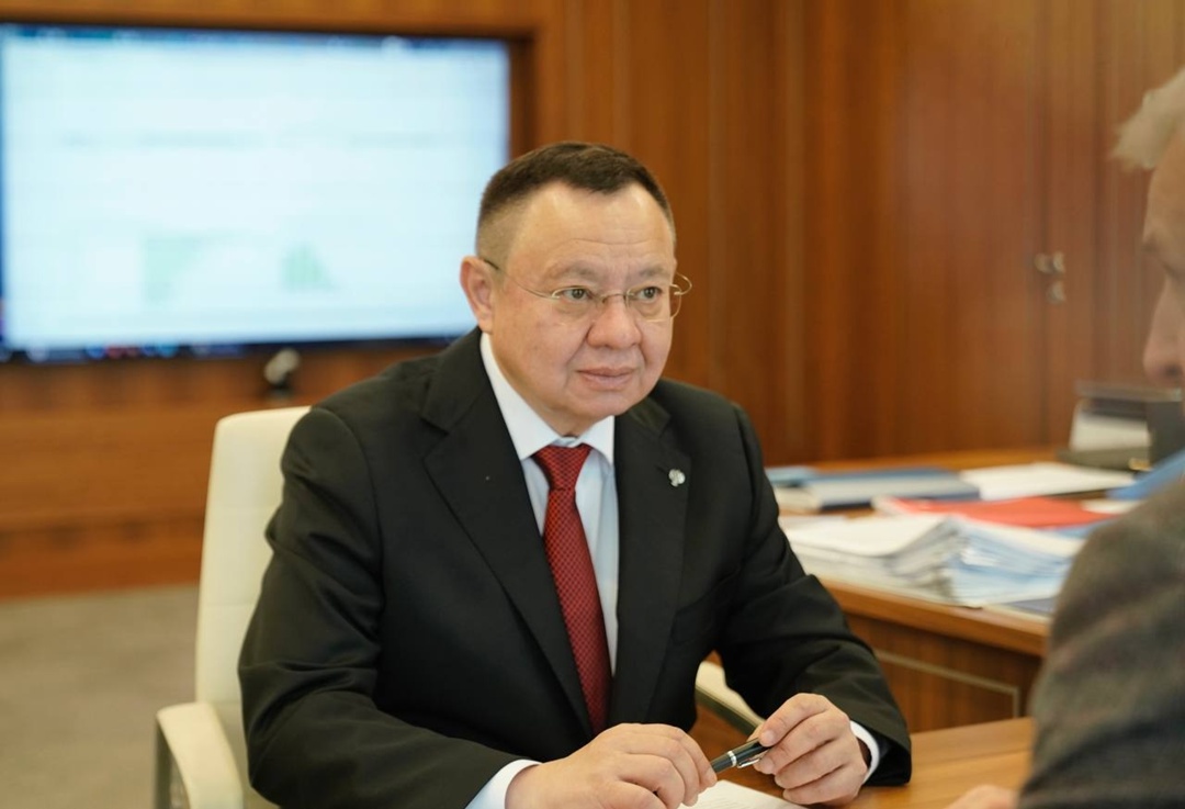 Глава Минстроя России Ирек Файзуллин провел рабочую встречу с Губернатором Магаданской области Сергеем Носовым