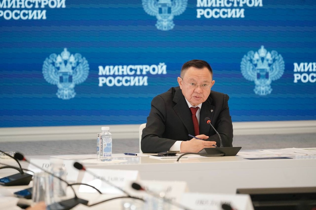 Глава Минстроя России Ирек Файзуллин провел заседание межведомственной рабочей группы по реализации мероприятий по объекту капитального строительства «ФГБУК…