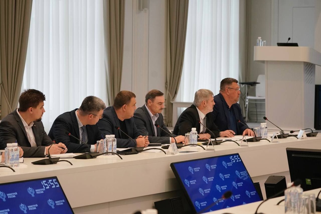 Министр строительства и ЖКХ РФ Ирек Файзуллин провел рабочее совещание по вопросам водоснабжения ДНР и возможностям развития водовода «Река Дон – канал…