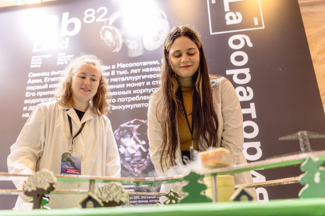 Дмитрий Чернышенко направил приветствие участникам фестиваля «Наука 0+»